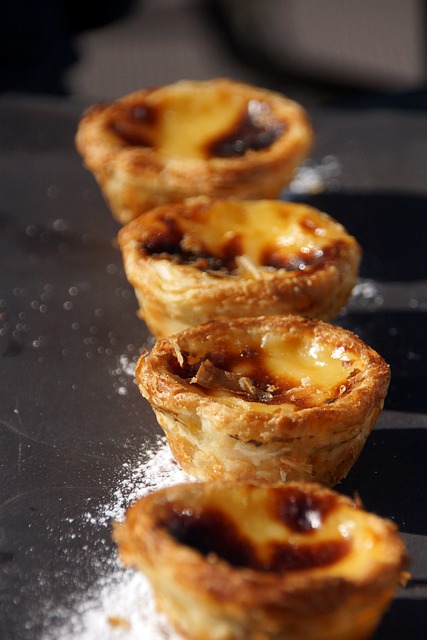 pastel de nata, pasteis de nata, pâtisserie, pâtisserie portugaise, pâtisserie à base de crème, portugal , pastel de Belem, Le Pastel de Nata une institution au Portugal