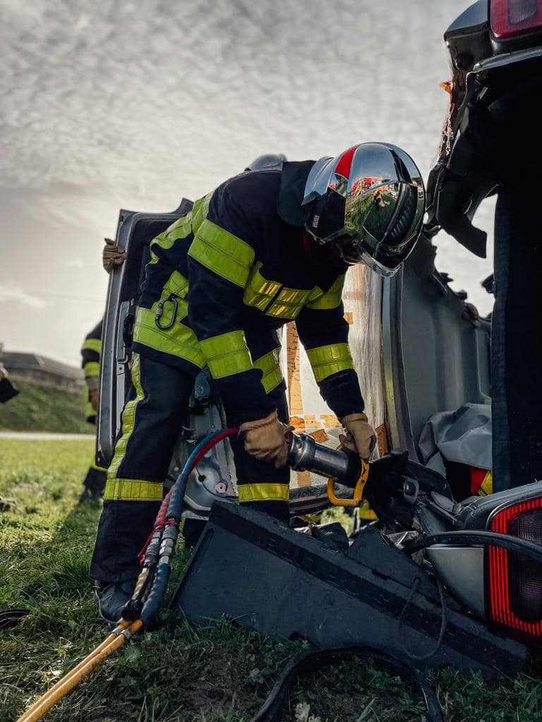 secour routier, sauvetage, sapeurs pompiers volontaires, entrainement